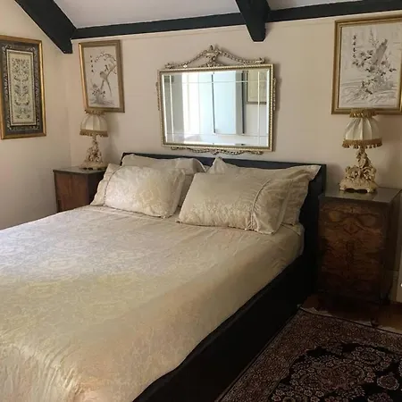 Treetops Mansion Penthouse W/balconies, Sleep 8+2 * Ladock